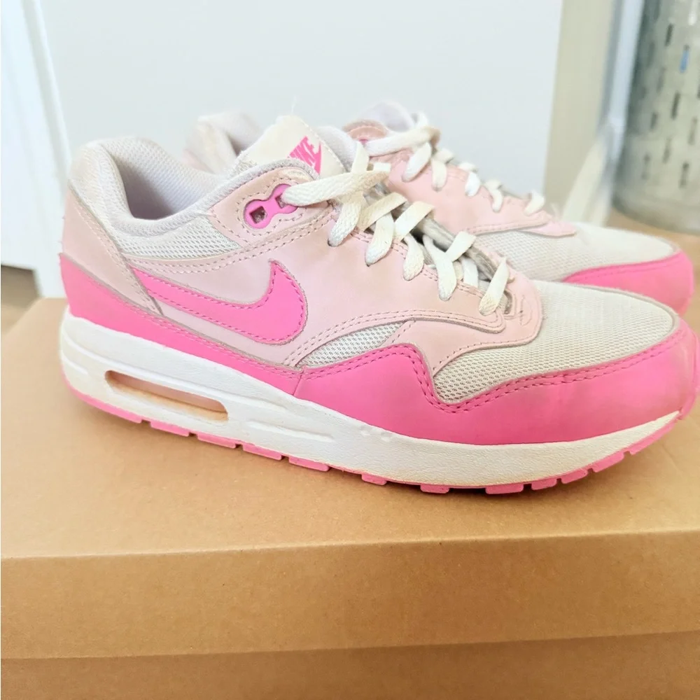 Nike Kids Sneakers - Pink and White - Picture 2 of 4